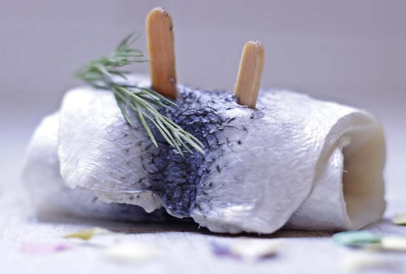 Geräuchertes Fischfilet mit Rosmarin